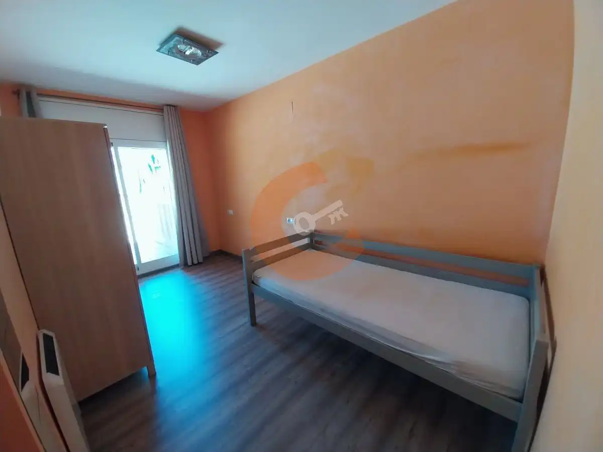 Bedroom of Flat for sale in El Vendrell  with Air Conditioner, Heating and Parquet flooring