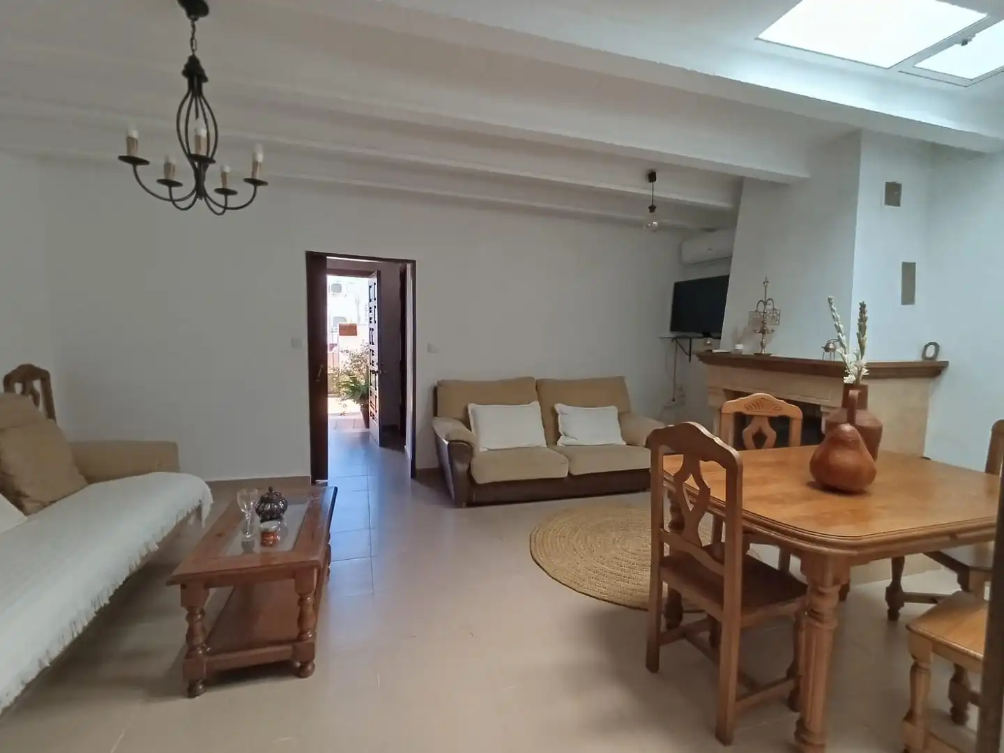 Sala d'estar de Casa o xalet en venda en Sanlúcar de Barrameda amb Aire condicionat