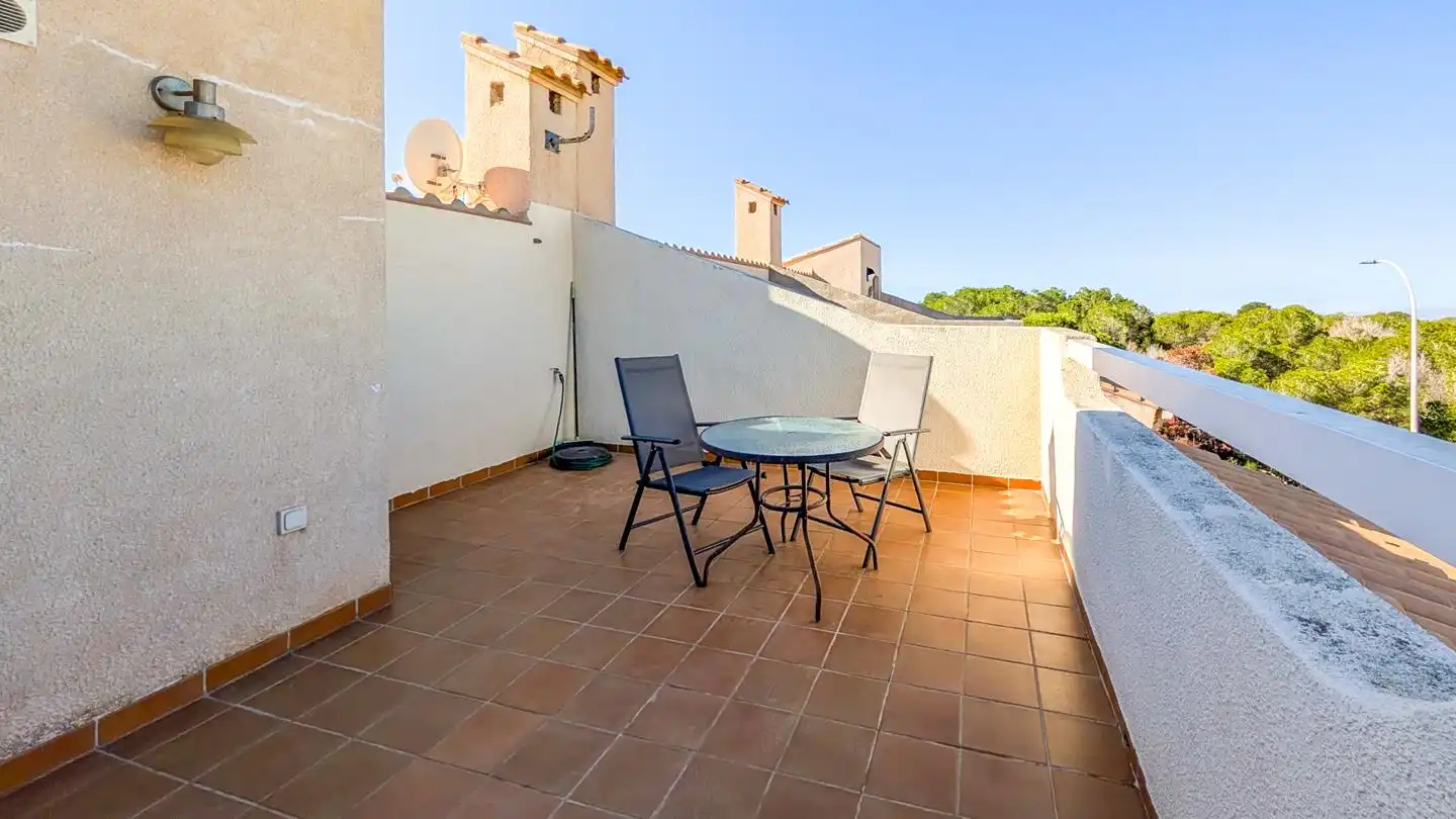 Casa adosada en venda a Escandinavia, Gran Vista - Olivo de Oro