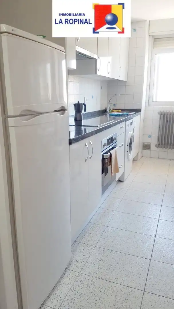 Kitchen of Flat for sale in Salamanca  with Heating, Furnished and Oven