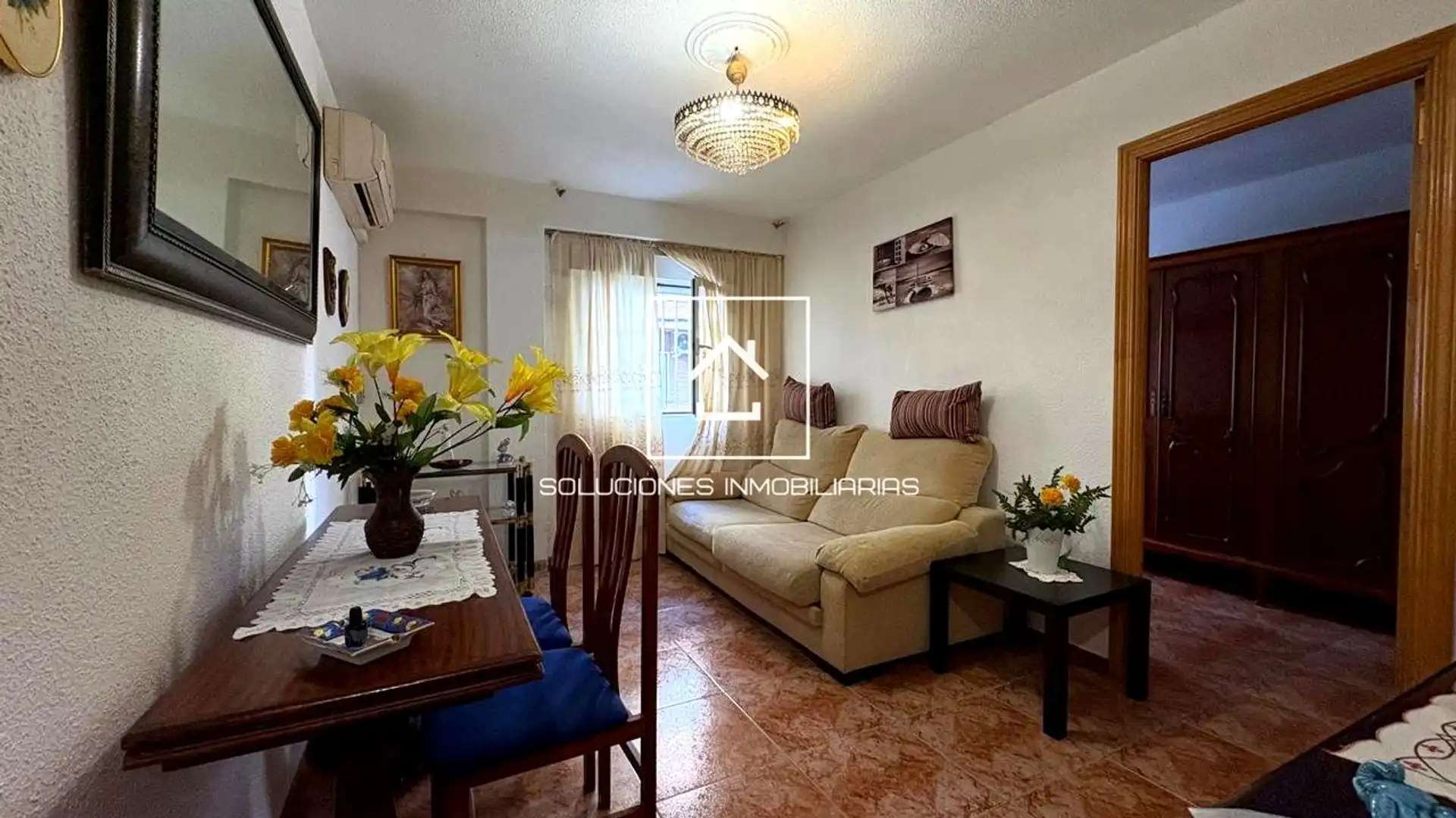 Sala d'estar de Planta baixa en venda en  Madrid Capital amb Aire condicionat