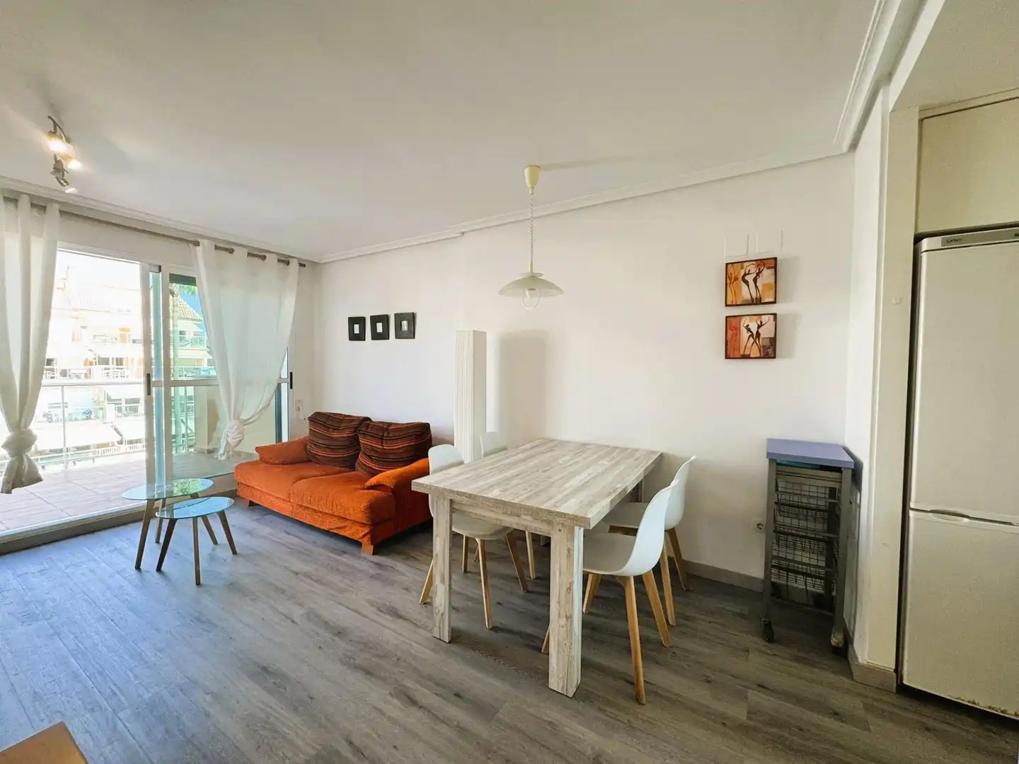 Sala d'estar de Apartament en venda en Dénia amb Aire condicionat, Jardí privat i Terrassa