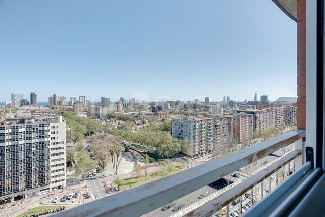 Piso en Venta en La Verneda i la Pau