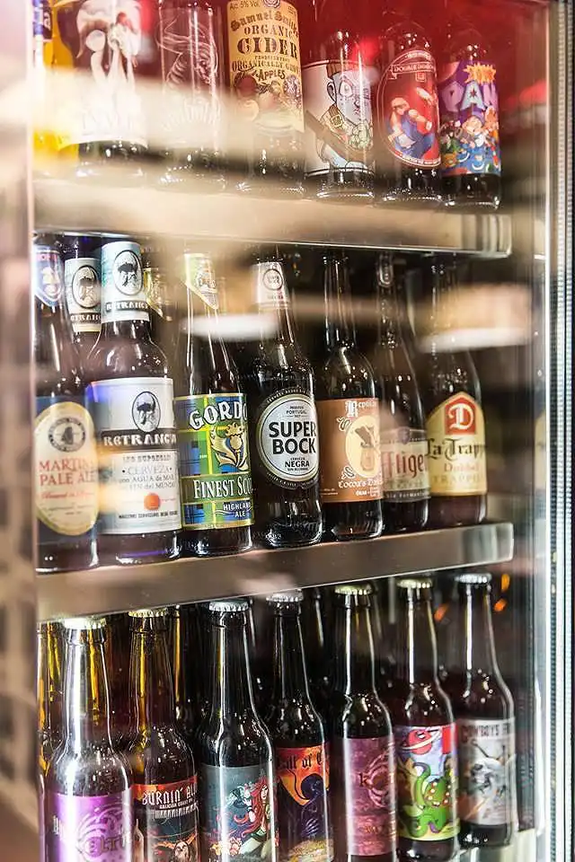 Locale commerciale in cessione a Cuatro Caminos - Plaza de la Cubela, imagen 6