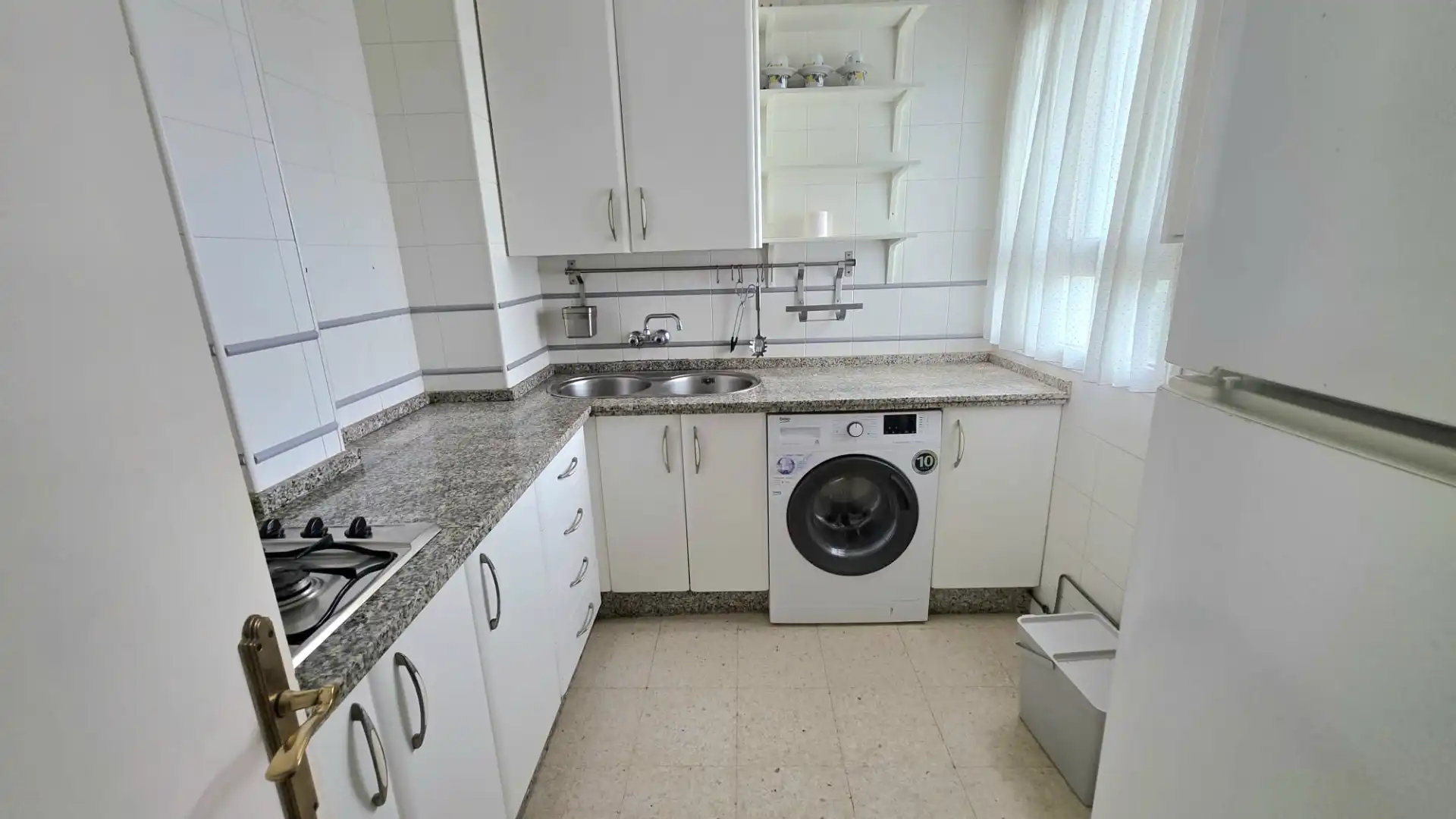 Küche von Wohnung zum Verkauf in El Puerto de Santa María mit Terrasse