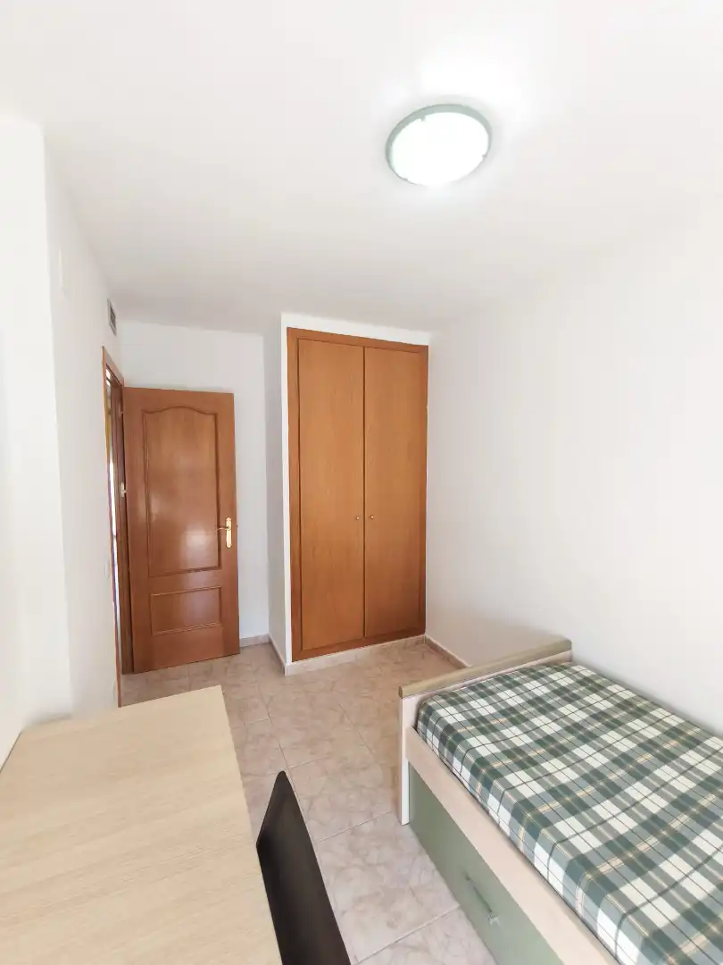 Dormitori de Casa adosada en venda en Cambrils amb Aire condicionat, Calefacció i Jardí privat