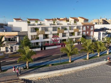 Baixos amb piscina en venda a Los Cuarteros