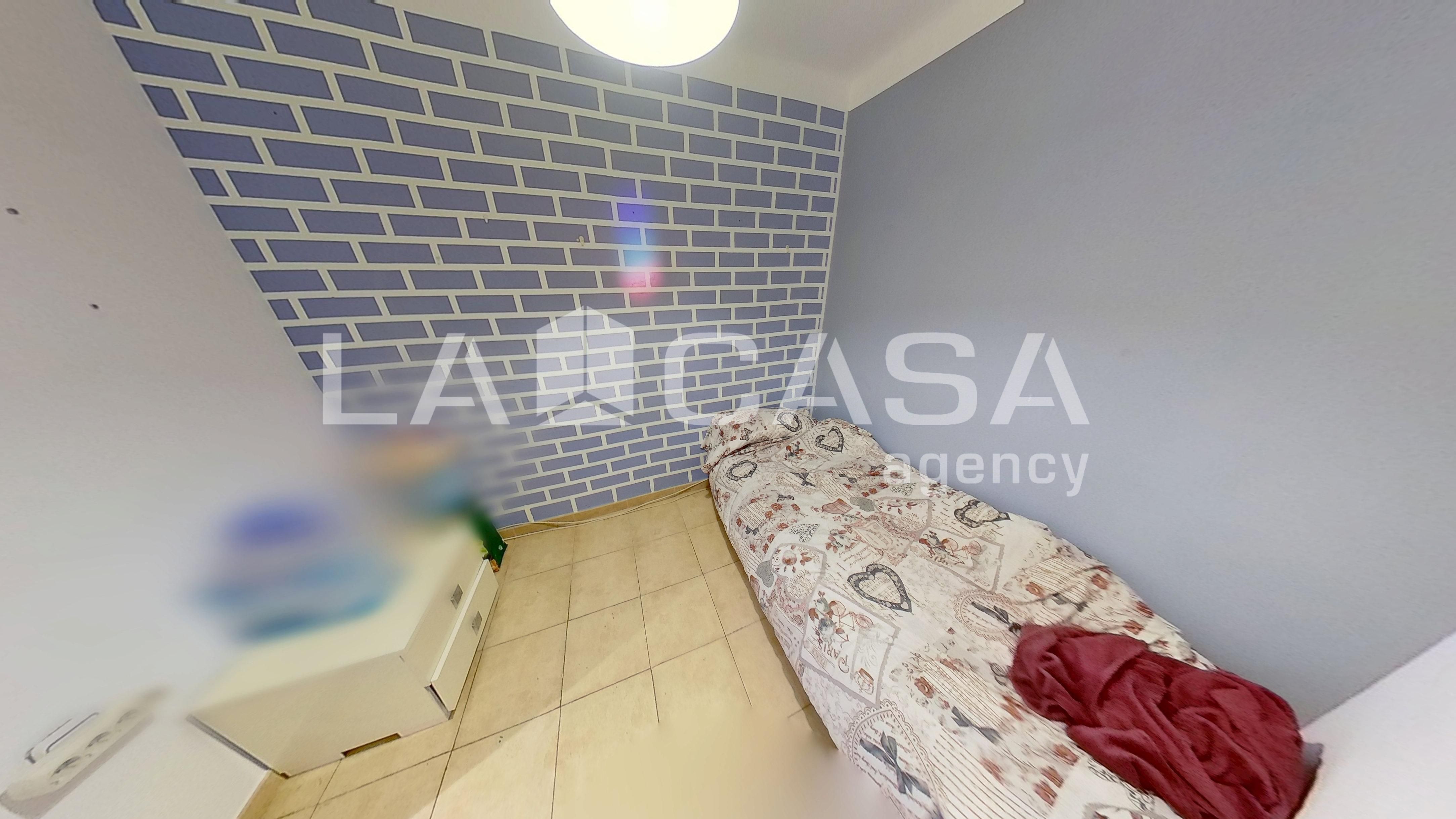 Flat for sale in Badalona  with Terrace