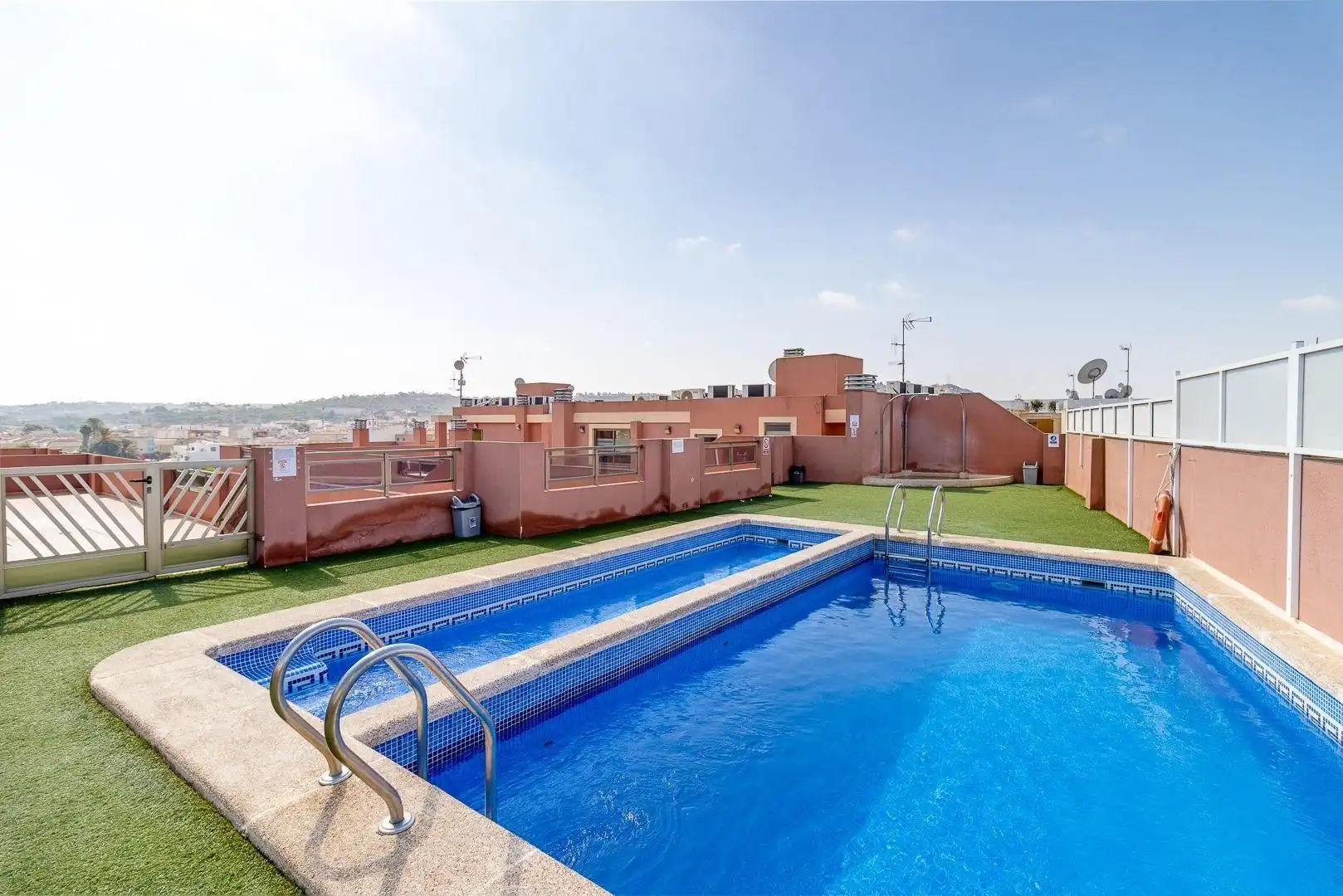 Piscina de Apartamento en venta en Formentera del Segura con Terraza y Piscina comunitaria