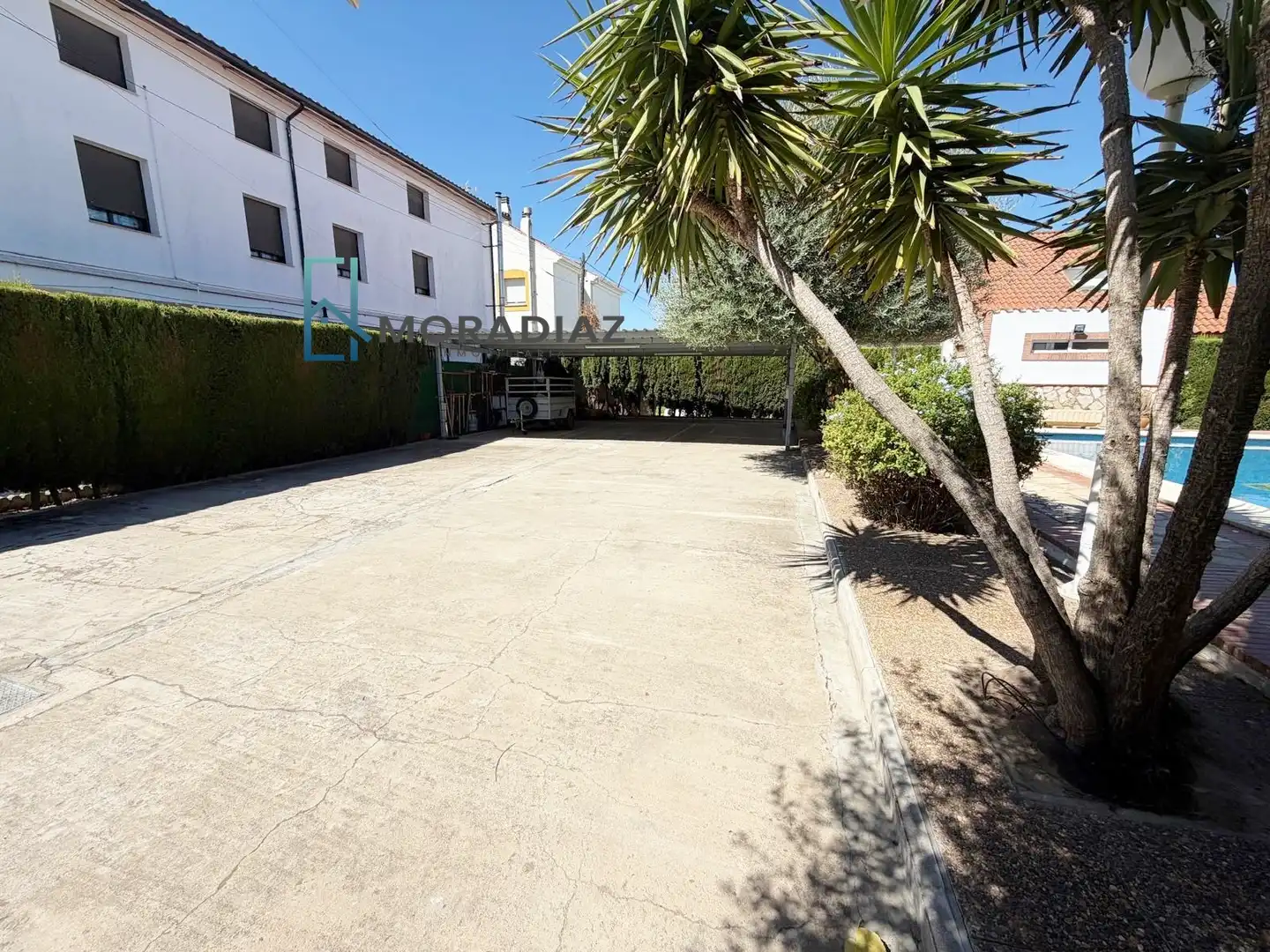 Parking of Detached homes for sale in Villanueva de la Serena  with Air Conditioner, Heating and Private garden