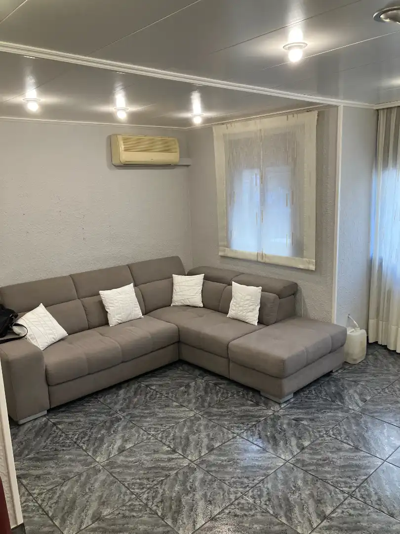 Sala de estar de Piso en venta en Cornellà de Llobregat con Aire acondicionado, Calefacción y Amueblado