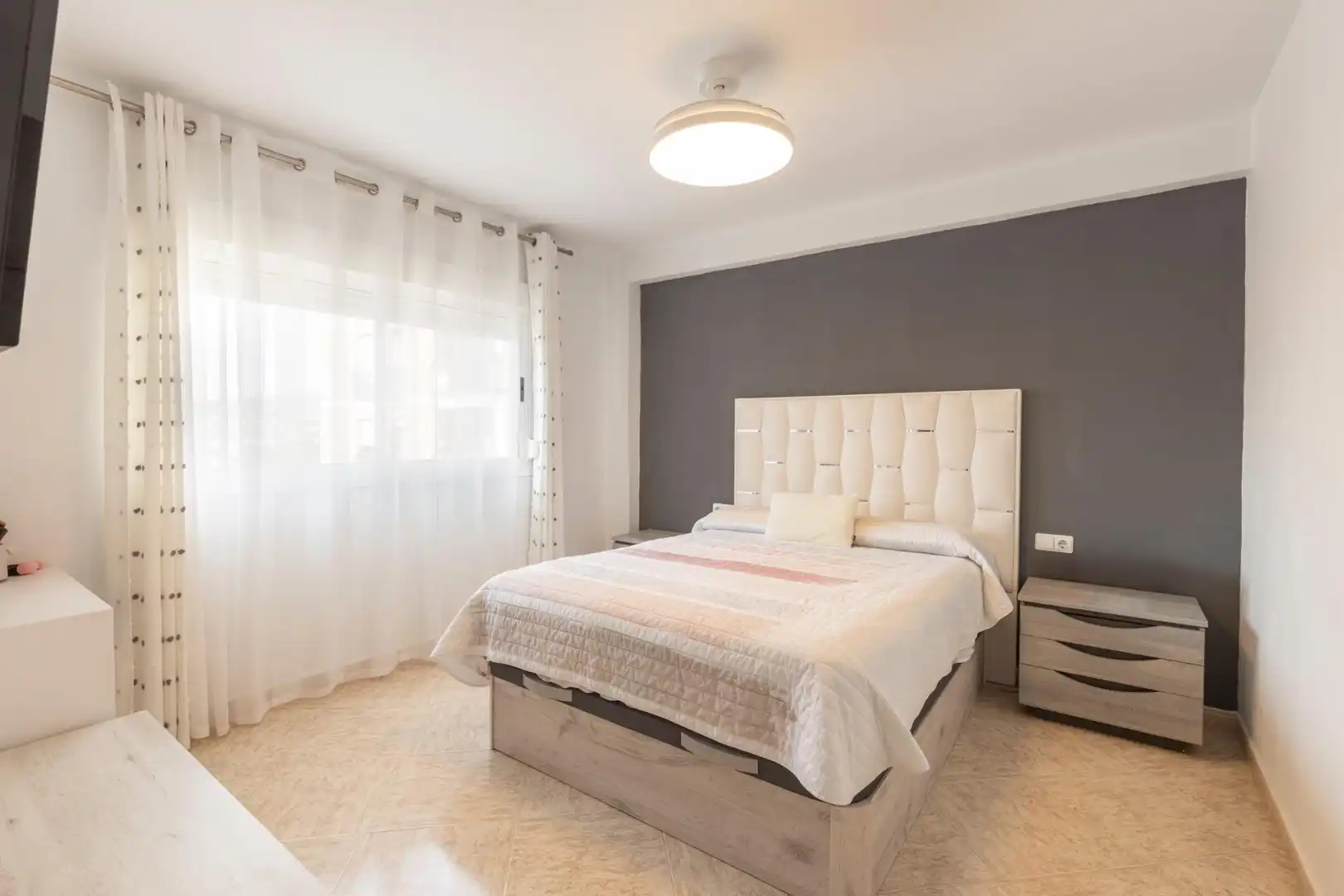 Habitación de Piso en venta en Granada con Aire acondicionado y Balcón