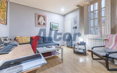 Bedroom of Flat for sale in  Madrid Capital