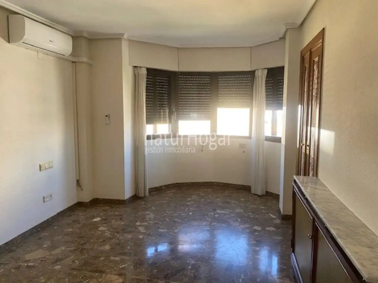 Dormitori de Pis de lloguer en Valencia amb Aire condicionat, Calefacció i Parquet