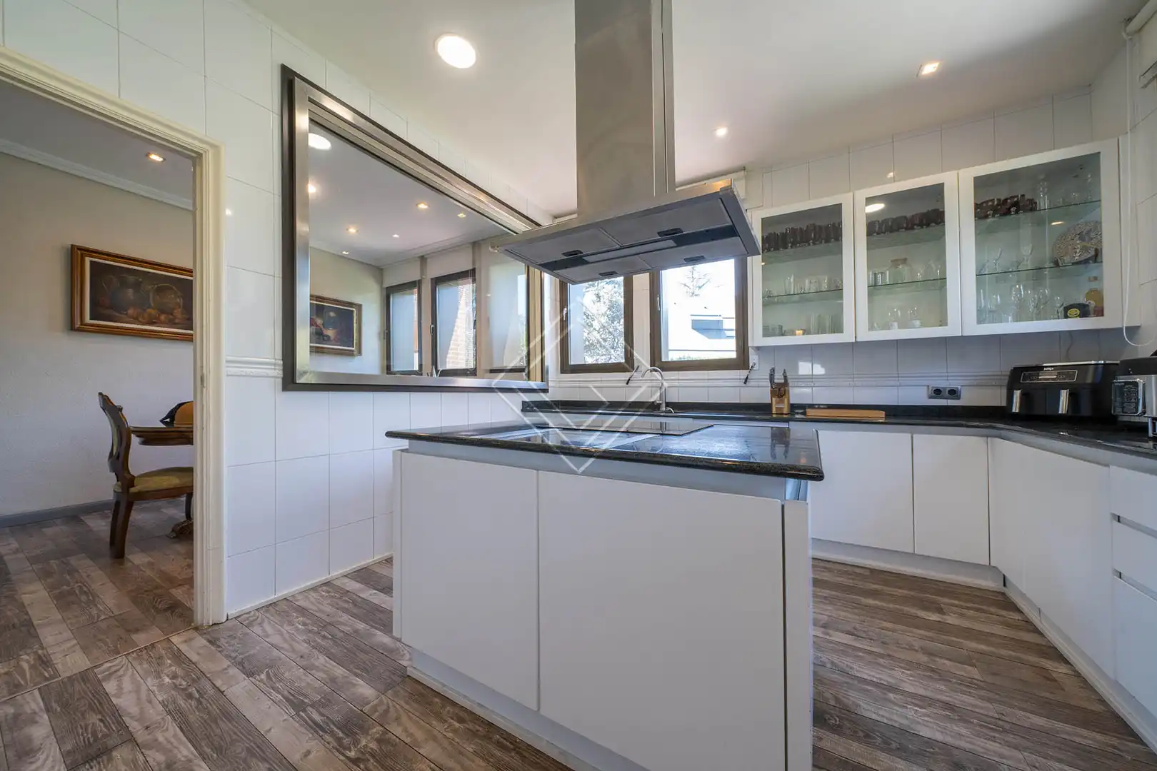 Cocina de Casa o chalet en venta en Madrid con Aire acondicionado, Calefacción y Jardín privado