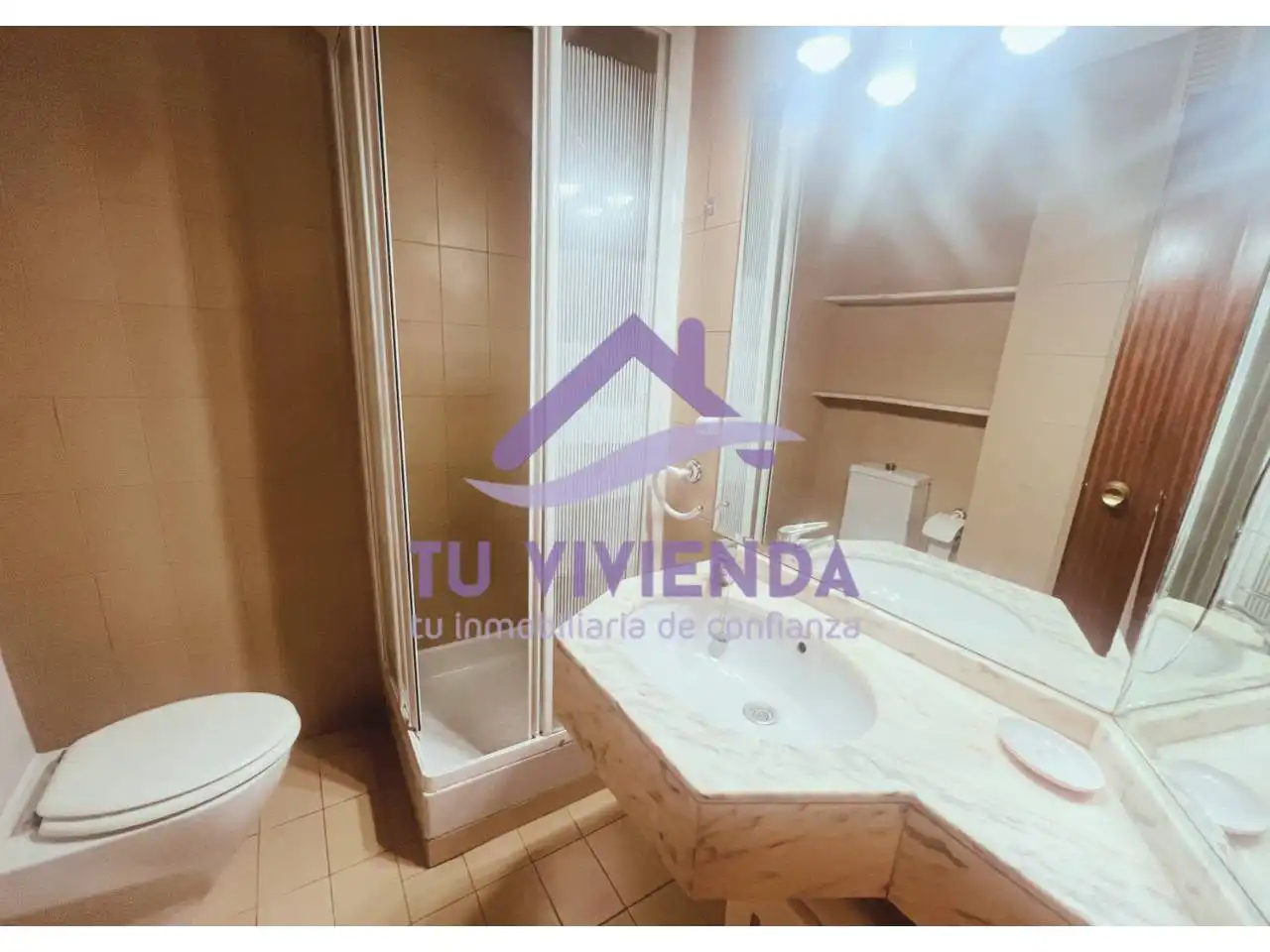 Baño de Piso de alquiler en Valladolid con Calefacción y Amueblado