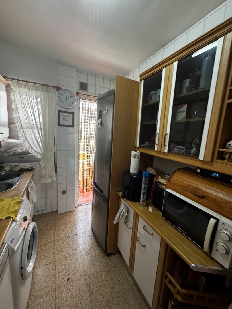 Kitchen of Flat for sale in  Granada Capital  with Air Conditioner, Heating and Terrace