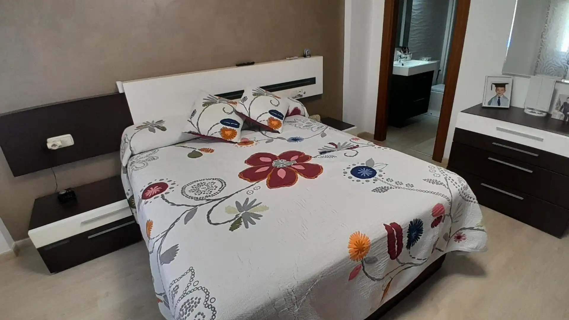 Habitación de Planta baja en venta en Yecla con Aire acondicionado, Calefacción y Trastero