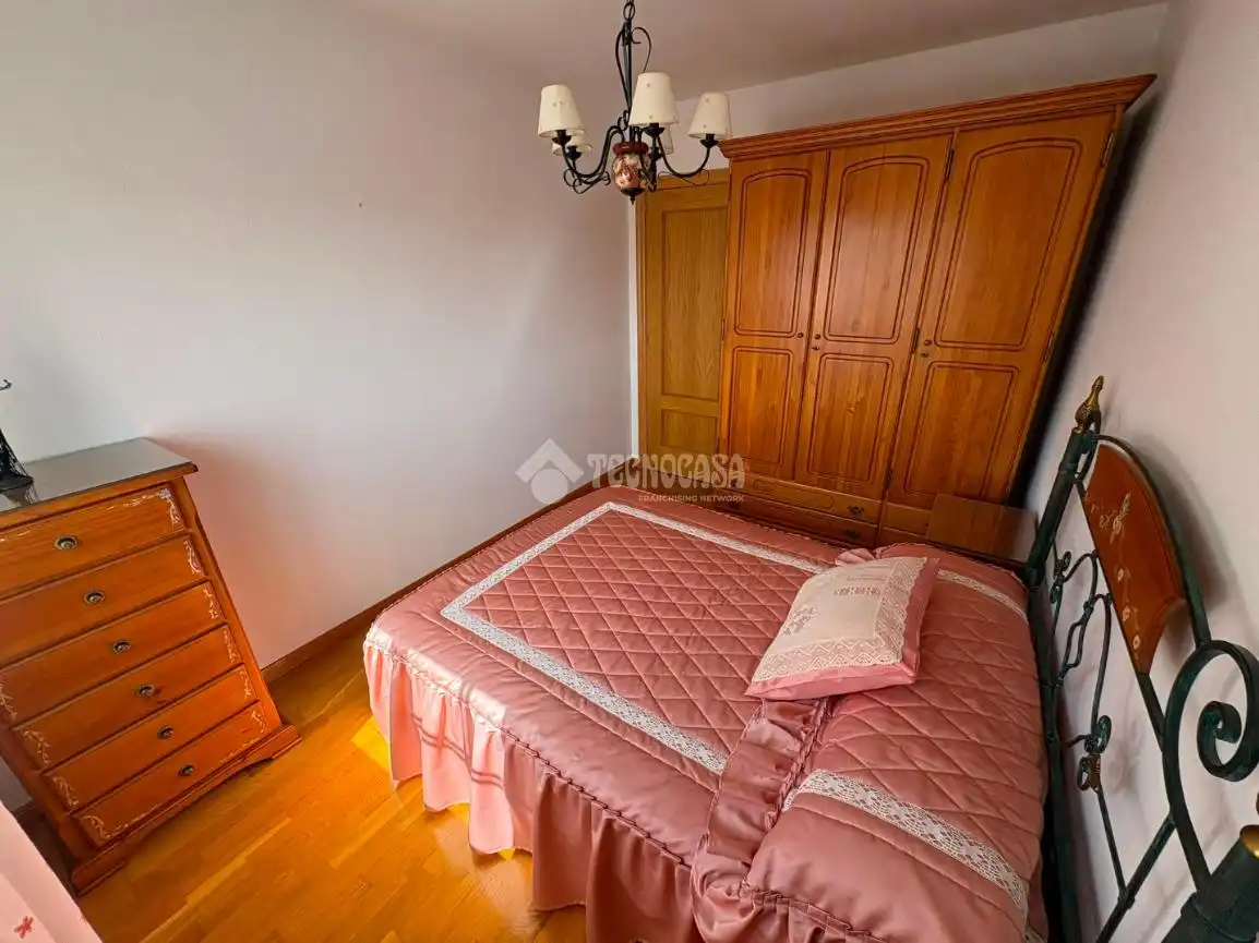 Habitación de Casa adosada en venta en Zaragoza con Terraza