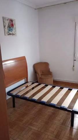 Piso en Venta en Calle Hernán Cortés, 5 en Raíces