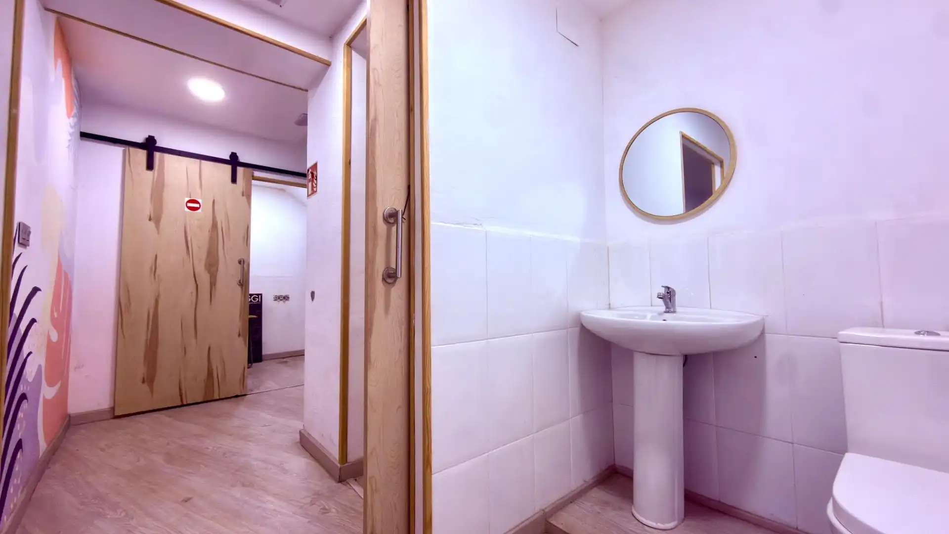 Baño de Local en venta en Ourense Capital  con Aire acondicionado y Amueblado