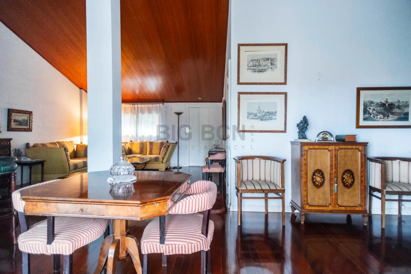 Sala d'estar de Casa o xalet en venda en Barcelona amb Aire condicionat, Calefacció i Jardí privat