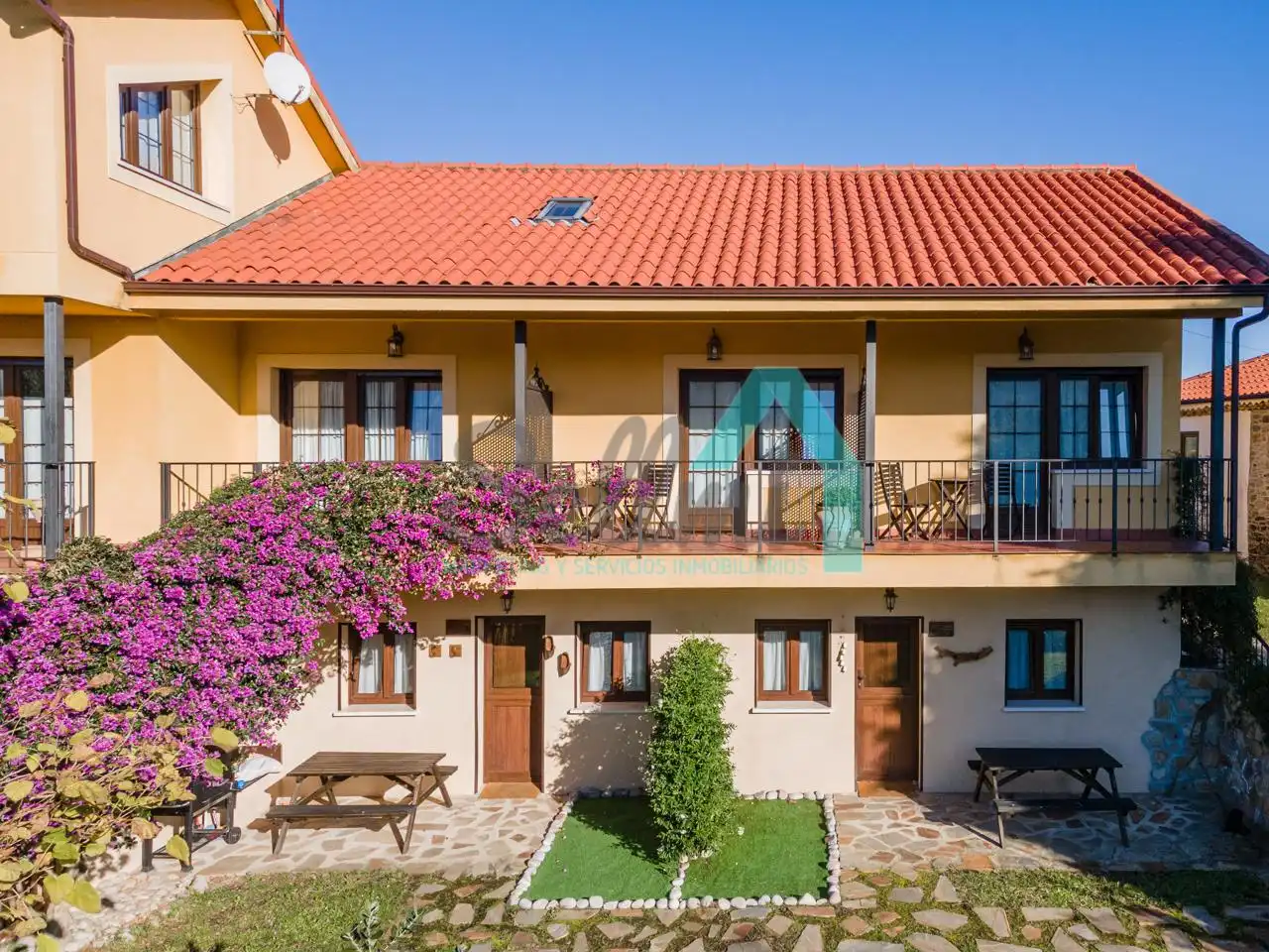 Vista exterior de Casa o chalet en venta en Cudillero con Calefacción, Jardín privado y Terraza