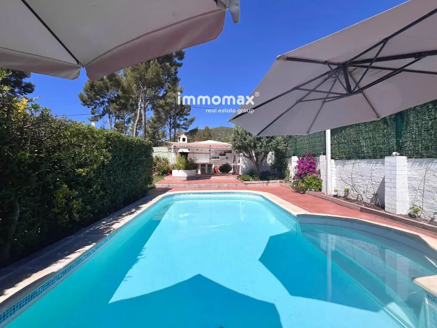 Piscina de Casa o xalet en venda en Castelldefels amb Aire condicionat, Terrassa i Traster