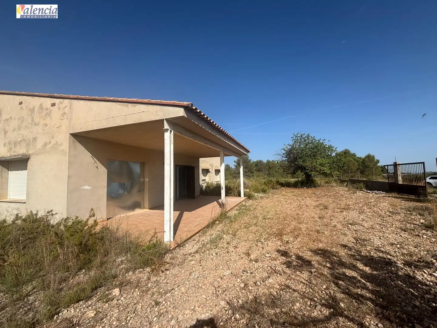 Vista exterior de Casa o xalet en venda en Casinos