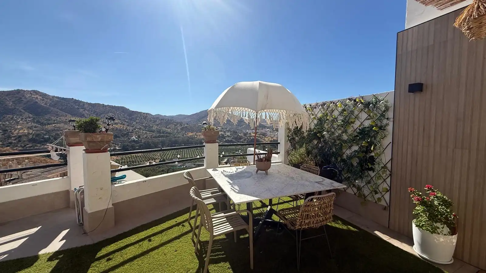 Terraced house with balcony to rent in Cerro de las Viñas 10, imagen 3
