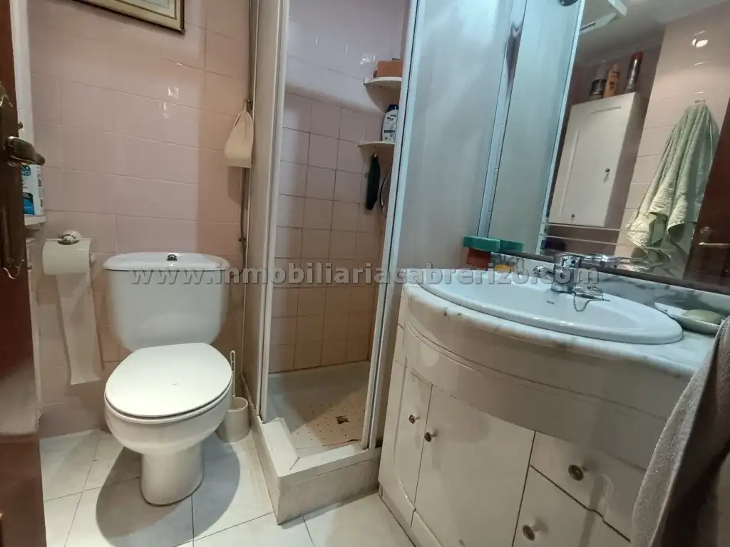 Habitación de Piso en venta en  Logroño con Aire acondicionado, Calefacción y Parquet