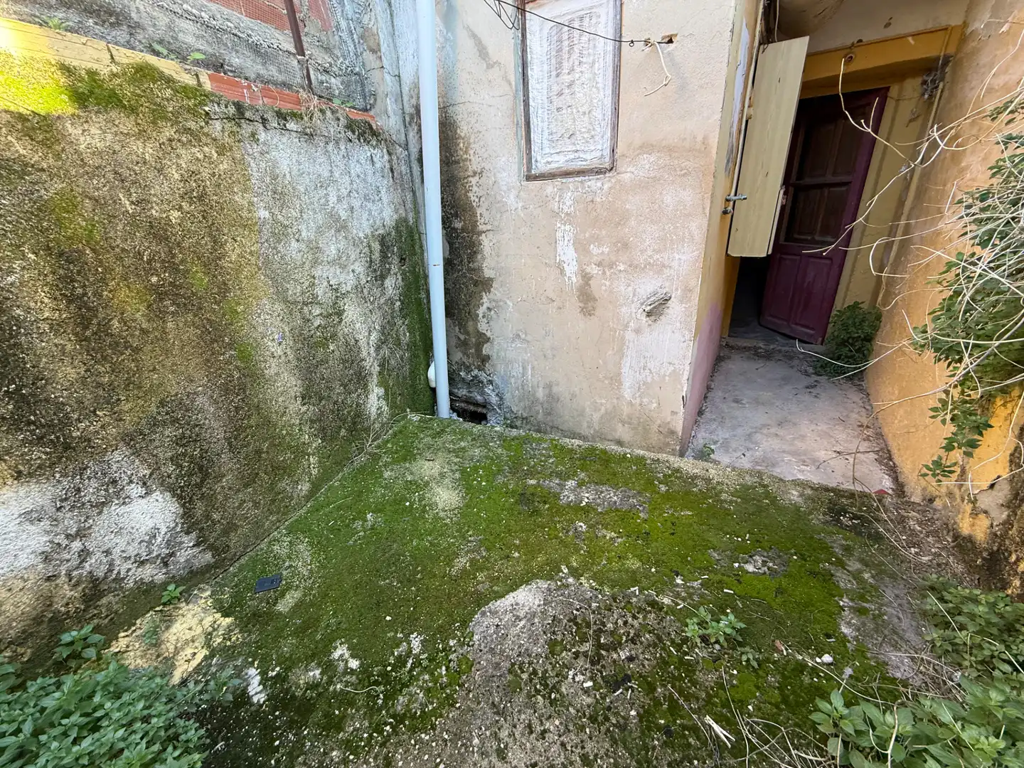 Außenansicht von Einfamilien-Reihenhaus zum Verkauf in Benidoleig mit Terrasse