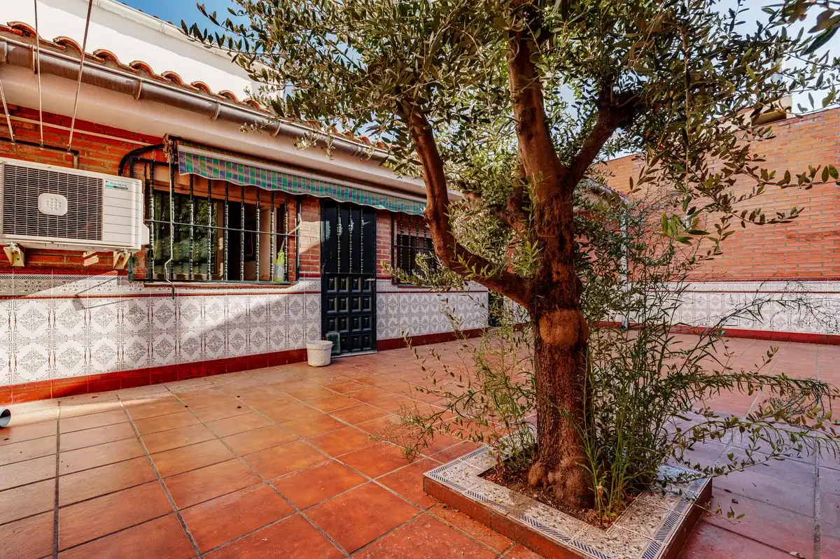 Casa adosada en venda a Calle de Manuel Laredo, Estación - Parque O'Donnell