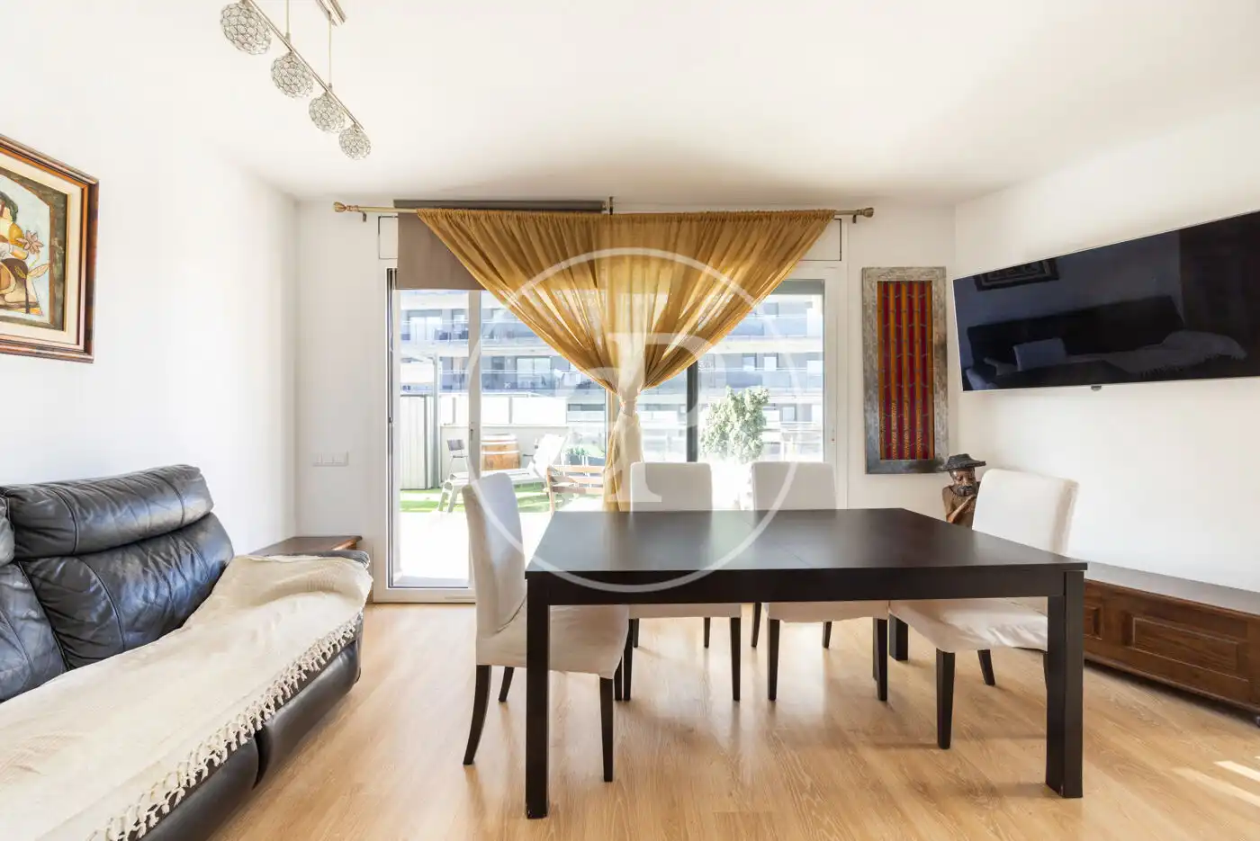 Comedor de Piso en venta en Badalona con Aire acondicionado, Calefacción y Jardín privado