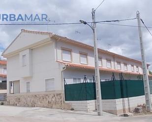 Exterior view of House or chalet for sale in Uclés  with Air Conditioner, Heating and Private garden