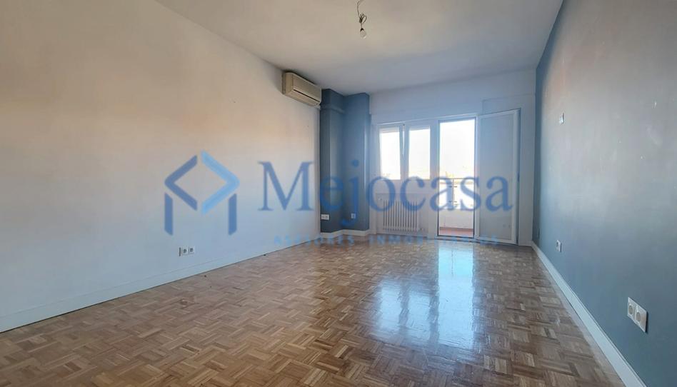 Photo 1 of Flat for sale in Calle de José del Hierro, Quintana, Madrid