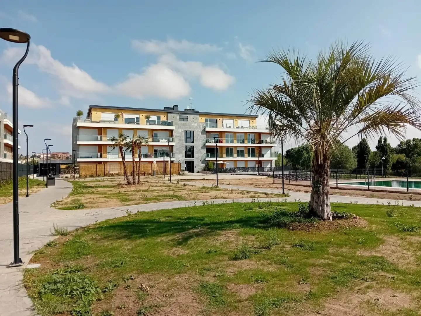 Vista exterior de Piso en venta en Santa Marta de Tormes con Calefacción, Terraza y Trastero