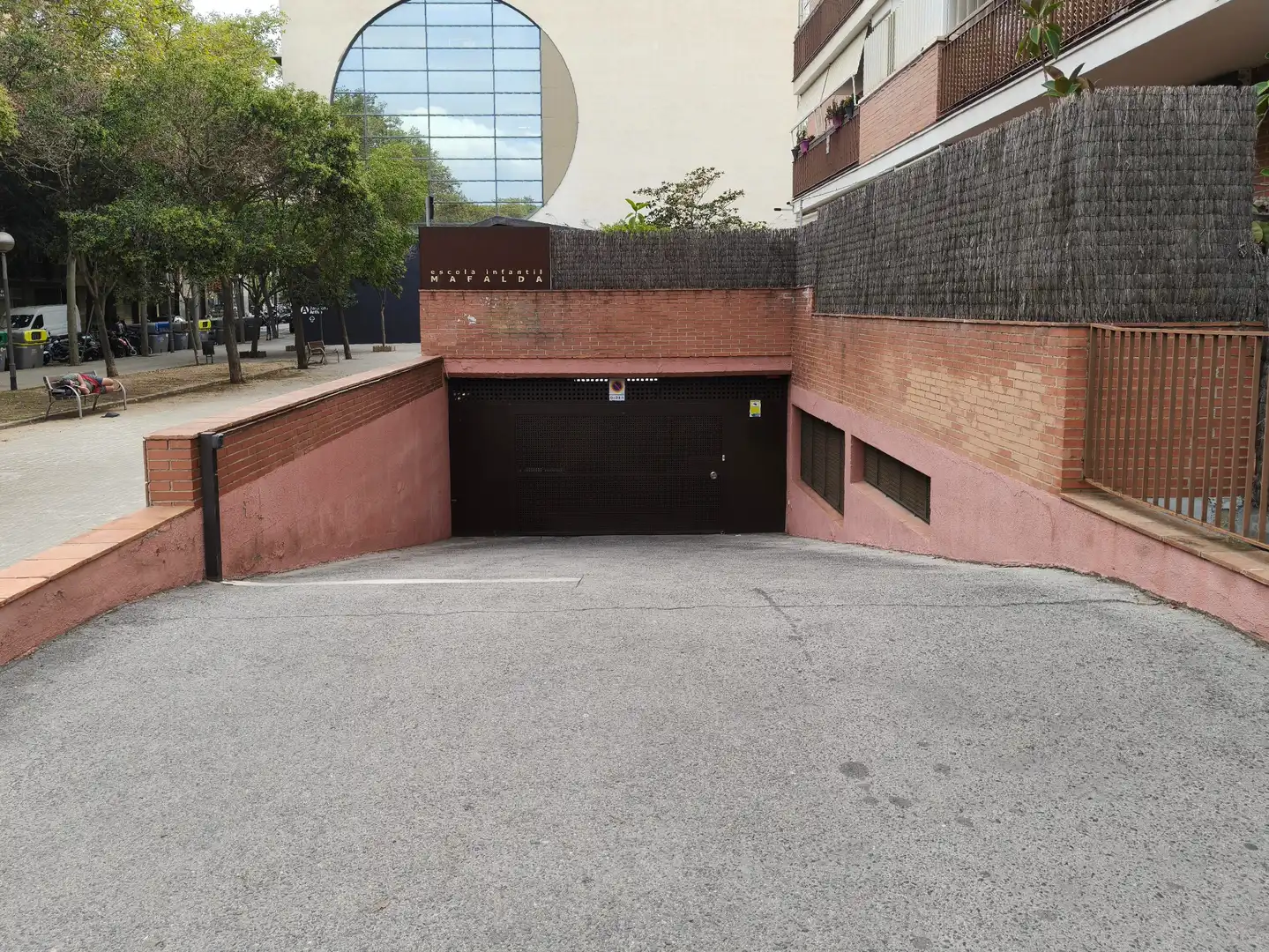 Parkplatz von Garage zur Miete in Sant Martí