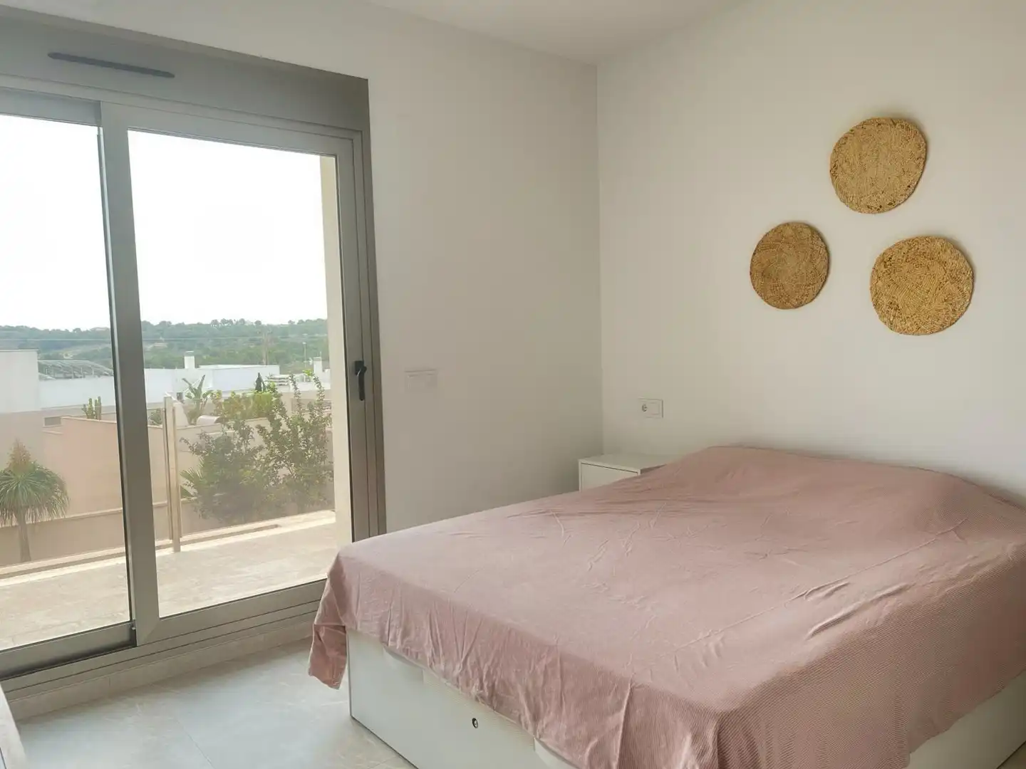 Habitación de Casa o chalet de alquiler en San Miguel de Salinas con Aire acondicionado, Calefacción y Jardín privado