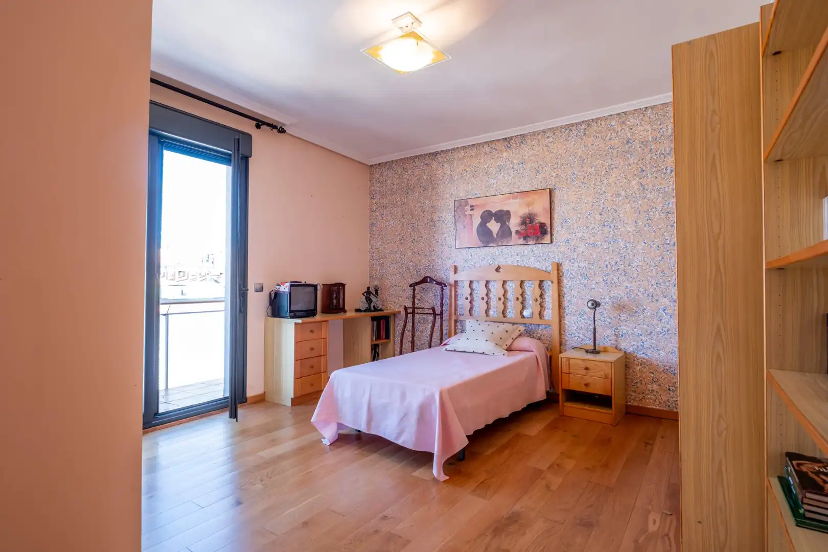Bedroom of Houses for sale in Zaragoza  with Air Conditioner and Heating