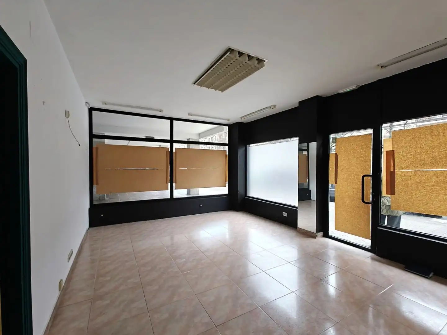 Local commercial à vendre à Lasarte-Oria, imagen 3