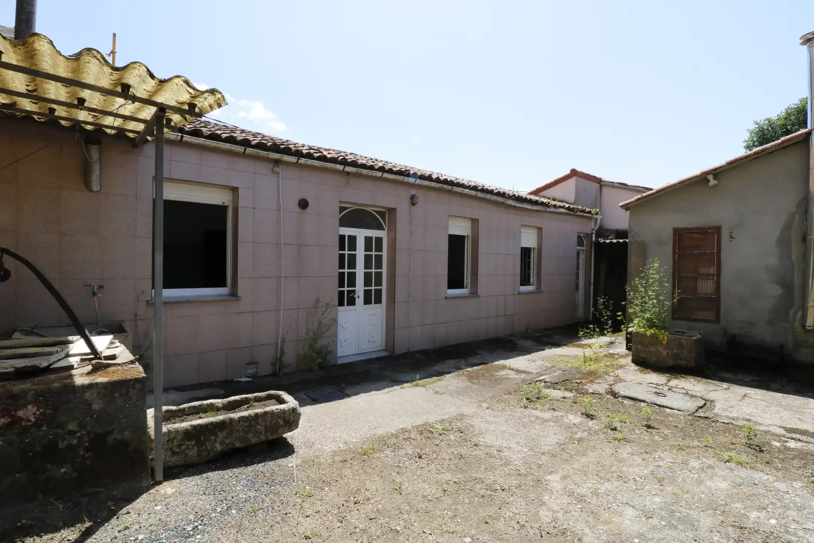 Vista exterior de Casa adosada en venta en Curtis con Calefacción, Jardín privado y Amueblado