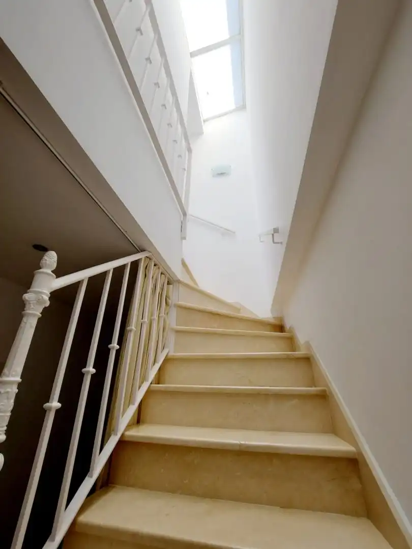 Flat for sale in Brenes  with Air Conditioner