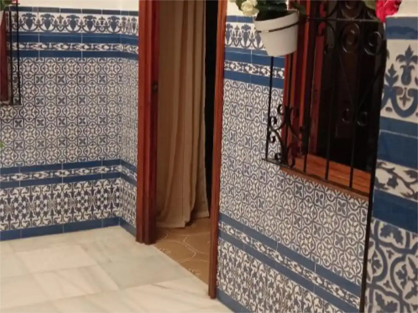 Bathroom of Detached homes for sale in Carmona  with Storage room, Furnished and Balcony