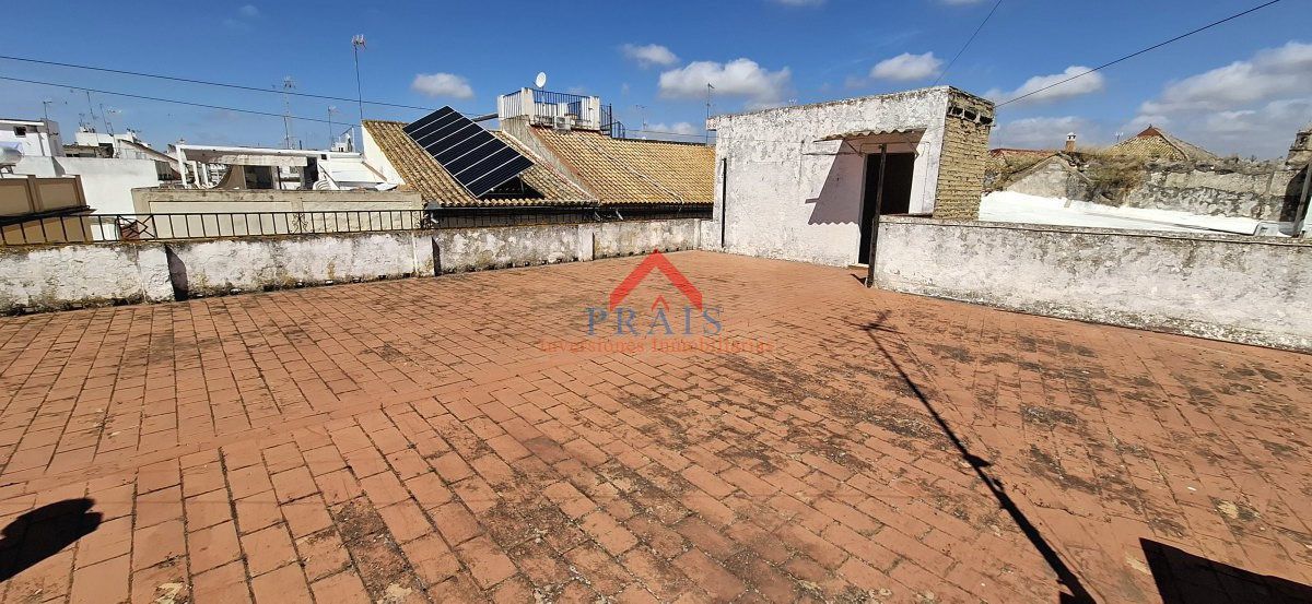 Exterior view of House or chalet for sale in Utrera  with Storage room and Balcony