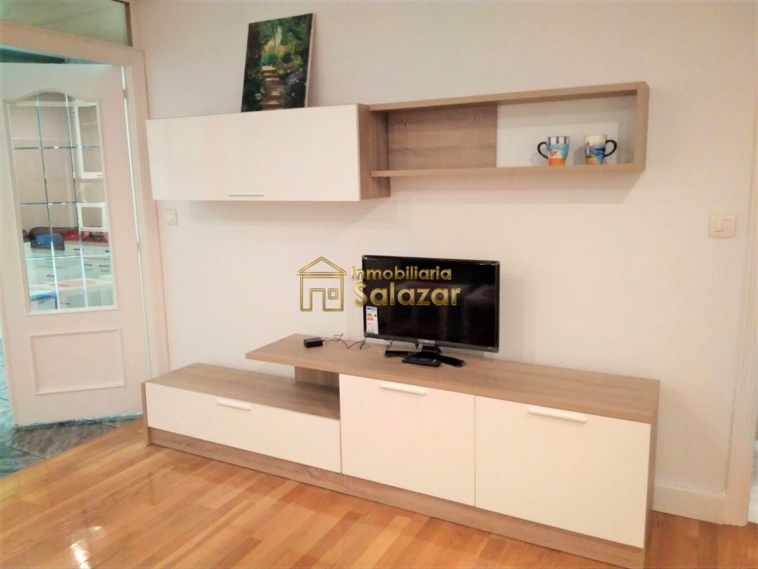 Living room of Flat for rent in Bilbao   with Heating