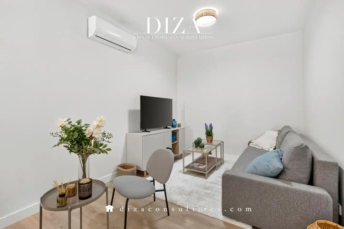 Living room of Ground floor for rent in Madrid  with Air Conditioner and Furnished