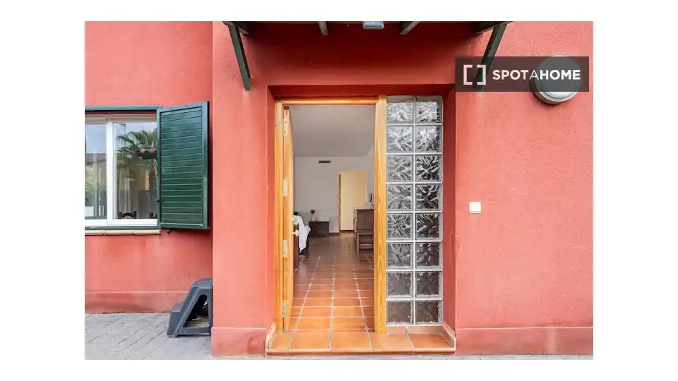 Habitació a Riba-roja de Túria