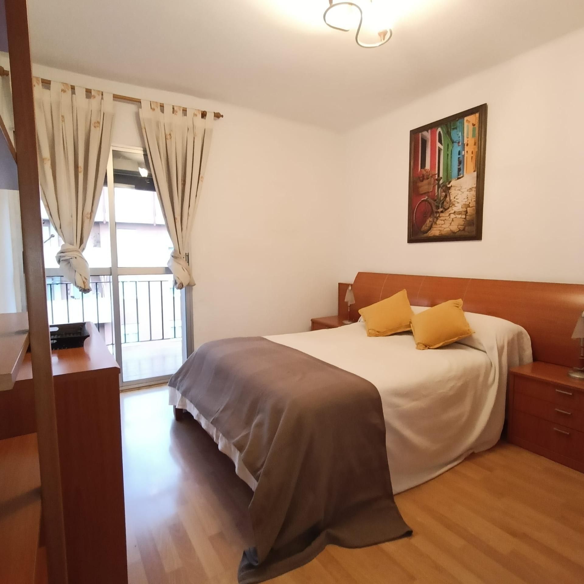Bedroom of Flat for sale in  Sevilla Capital  with Air Conditioner and Balcony