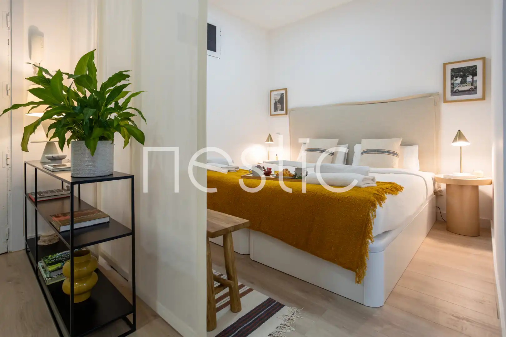 Habitación de Apartamento de alquiler en Madrid con Aire acondicionado, Calefacción y Amueblado